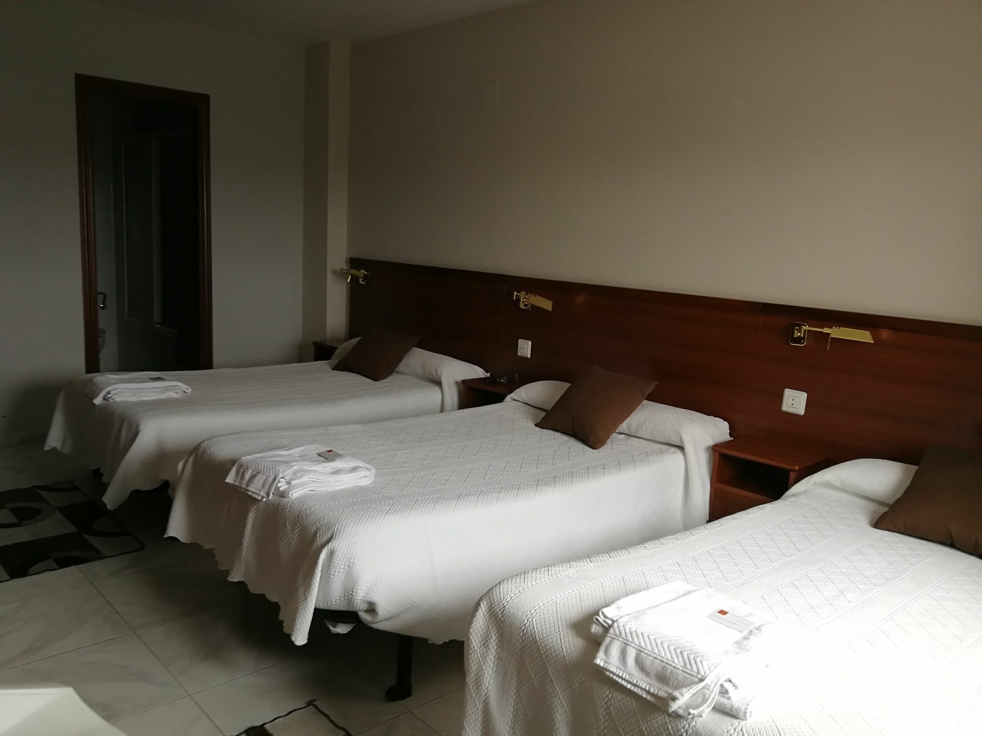 Hostal Cerecedo León Eksteriør billede